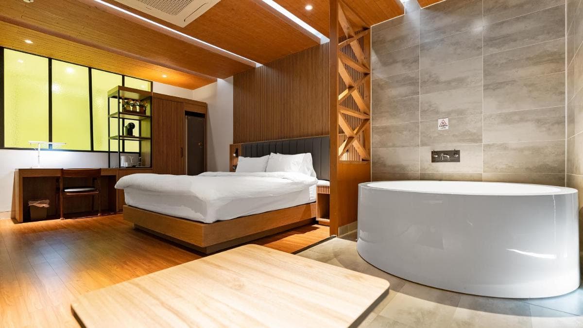 Hotel Schweizer Dorf Cheonan photo 8