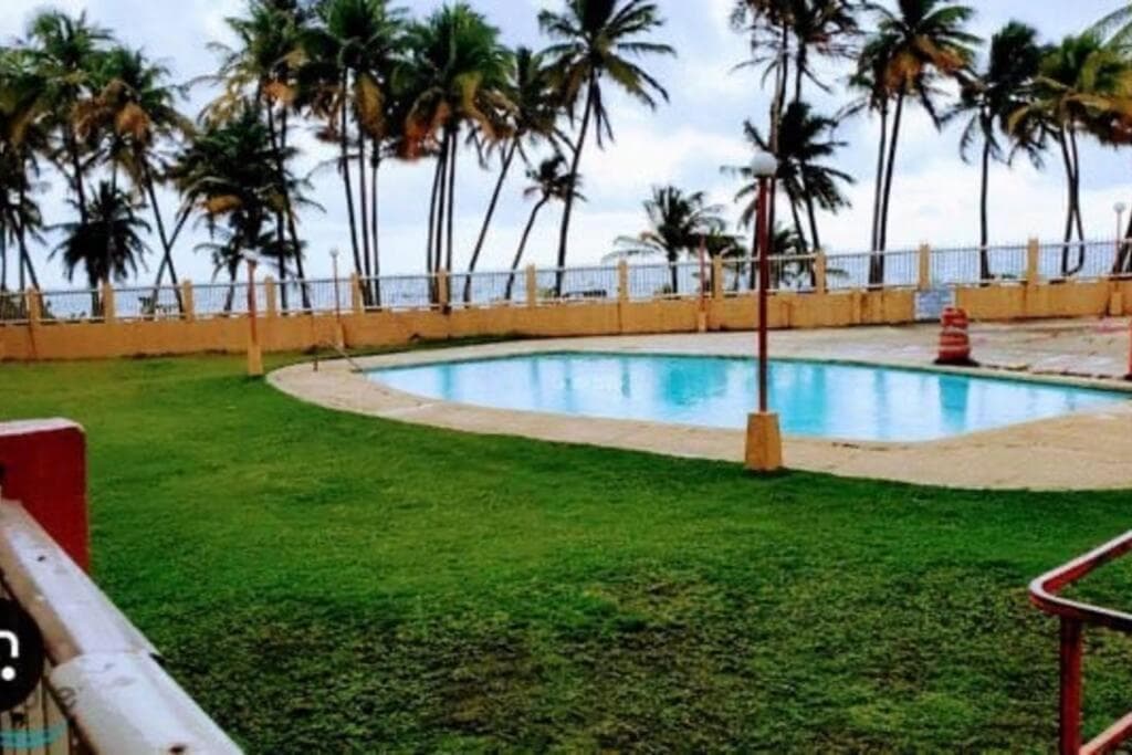 Ocean Blue Beach Apt photo 4
