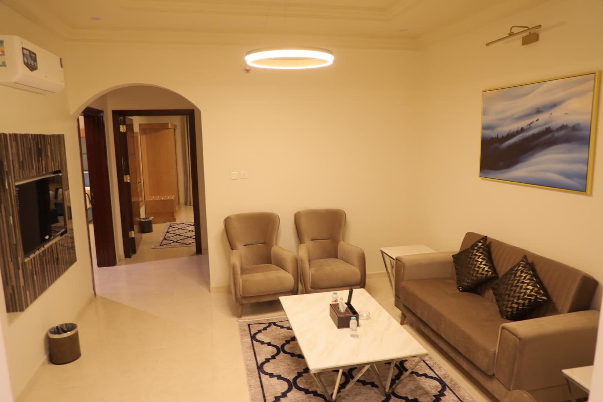 SAVOY APARTMENTS photo 5