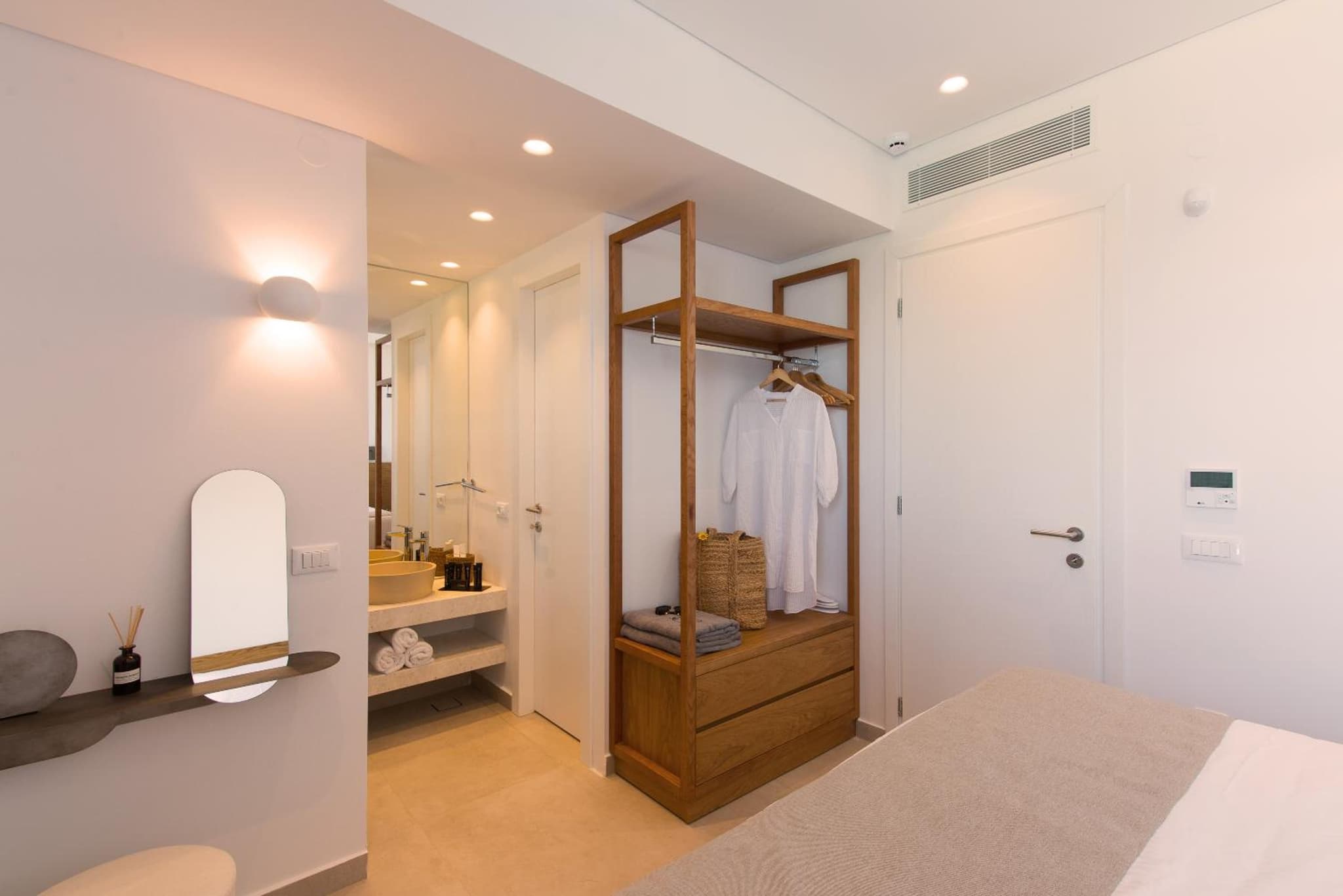 Plethora Luxury Suites photo 9
