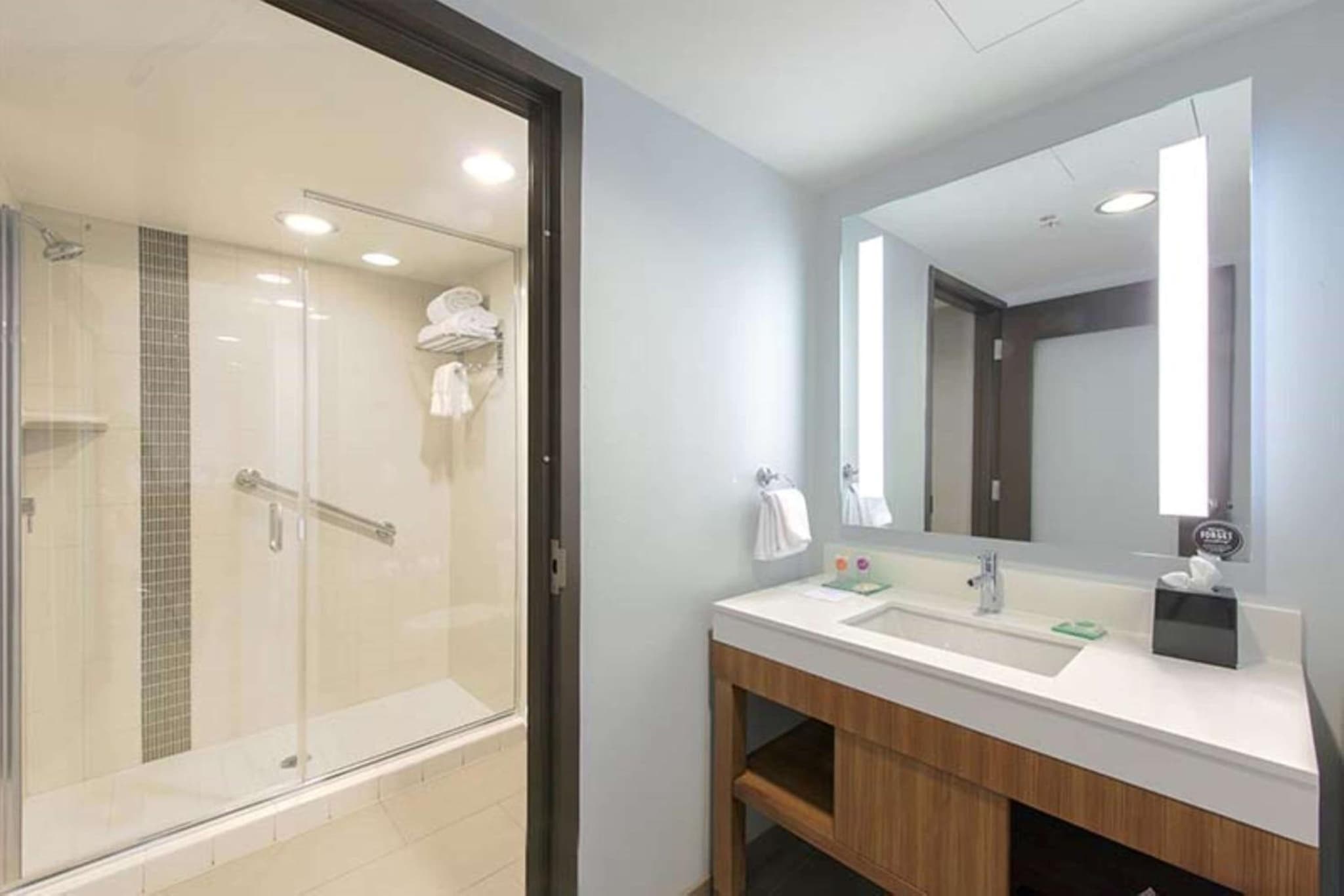 DoubleTree by Hilton Asheville Downtown photo 9