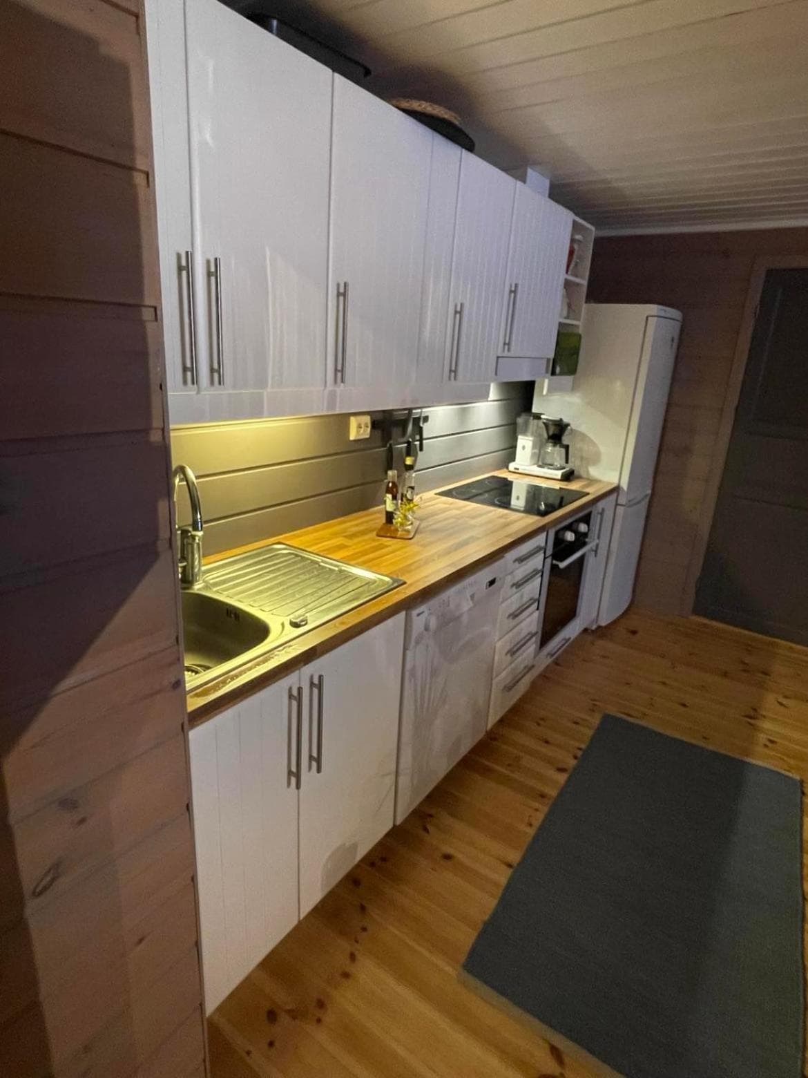 Cabin close to Kjerag, hiking and lakes! photo 8