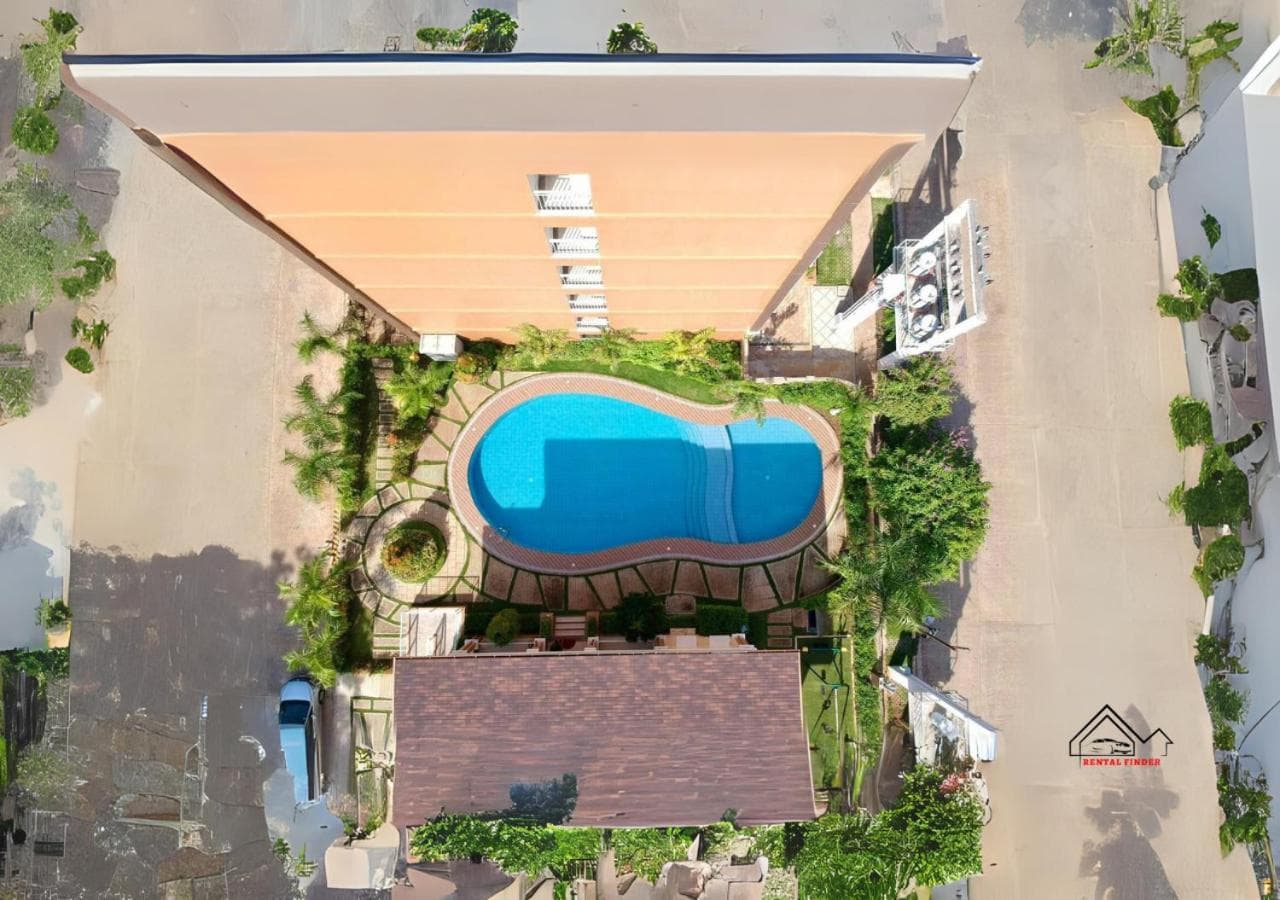 Entire Studio with Balcony, FREE Pool, FREE Parking & FREE Gym near Airport - B2 5Chrysolite photo 5