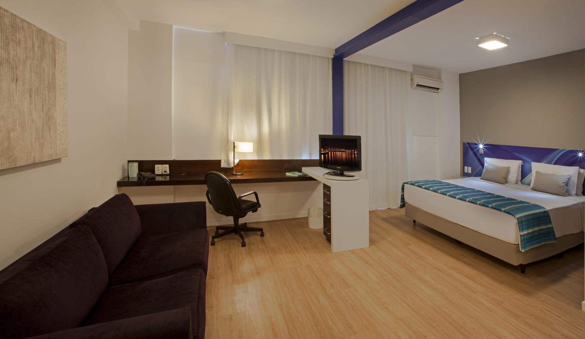 Quality Suites Alphaville photo 9