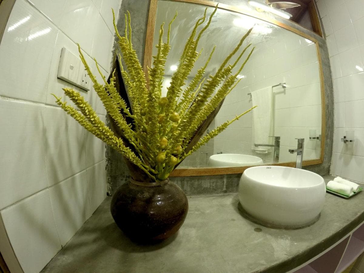 Dhiffushi White Sand Beach photo 7