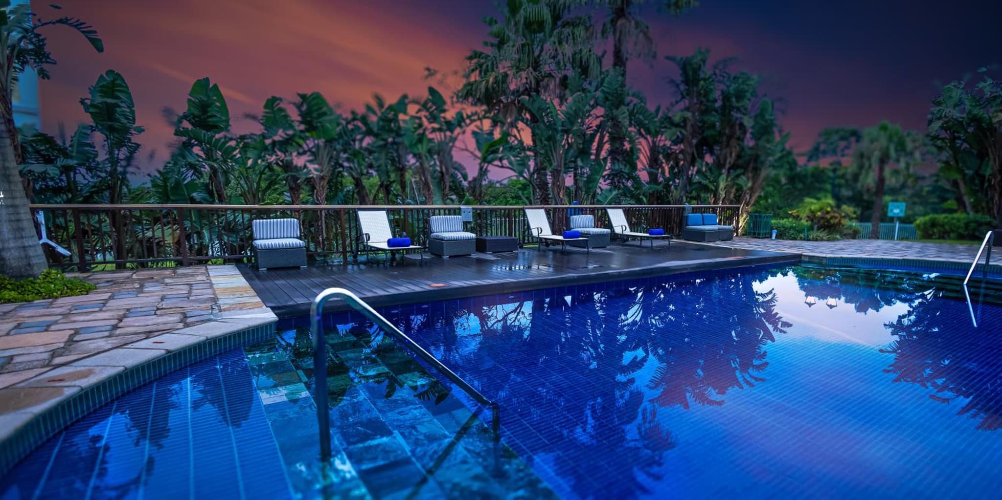Hemingways Hotel photo 6