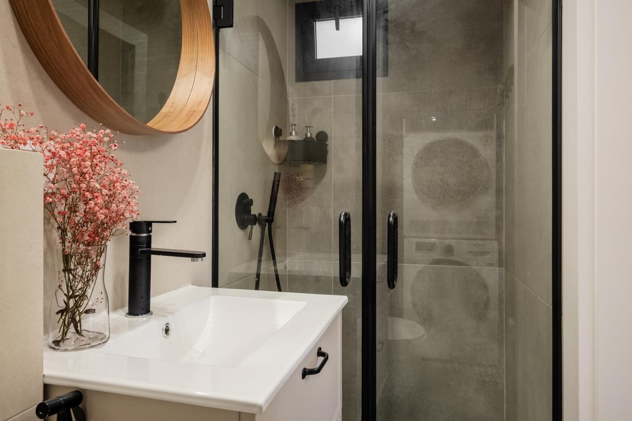 city center apartment photo 9