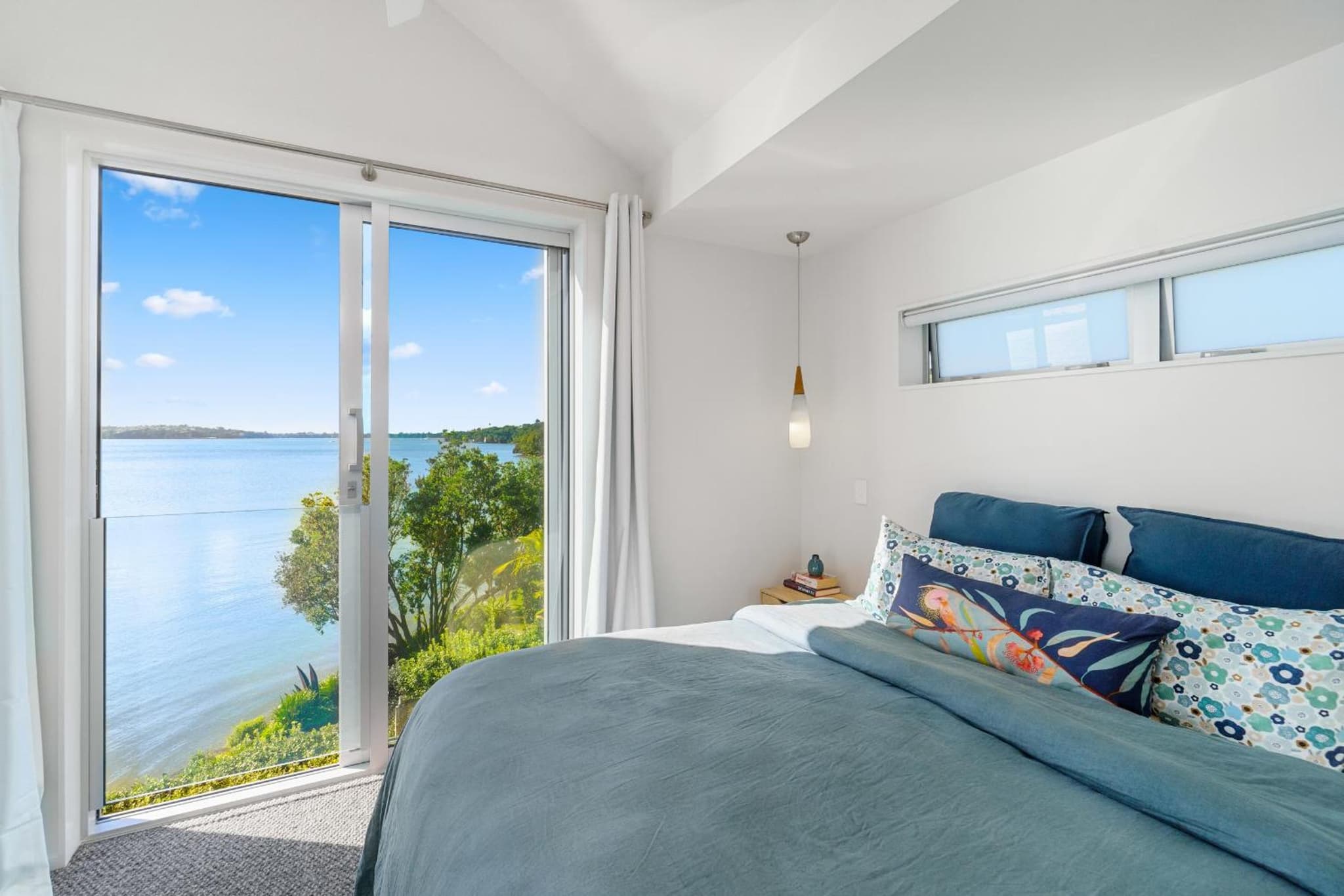 Harbour View - Westmere Holiday Apartment photo 5