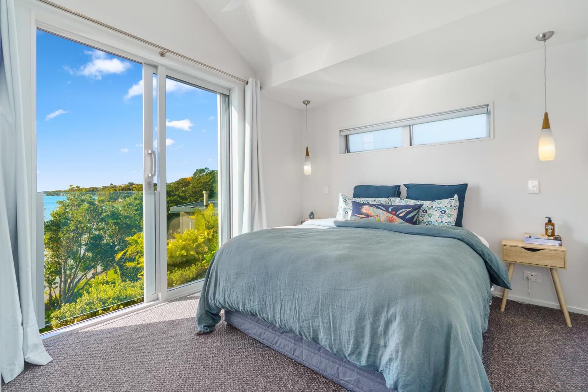 Harbour View - Westmere Holiday Apartment photo 2