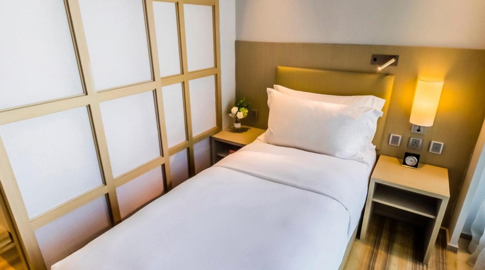 One Dundas Serviced Apartments photo 6