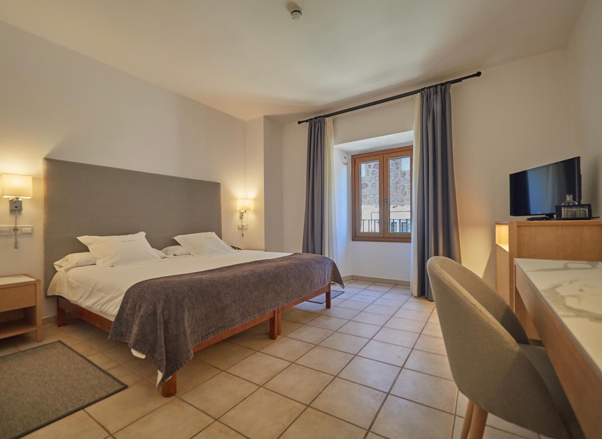 Hotel Ca'l Bisbe photo 8
