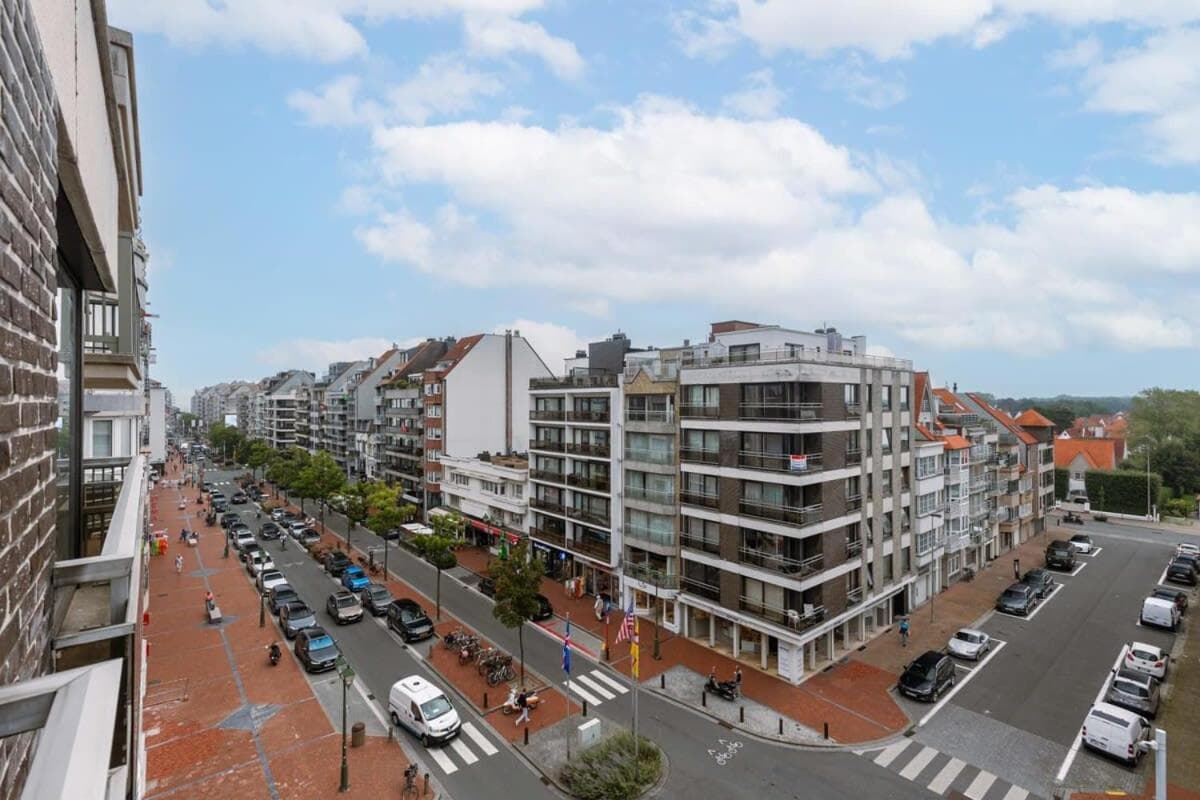 Huswell - Modern and bright studio in centre of Knokke