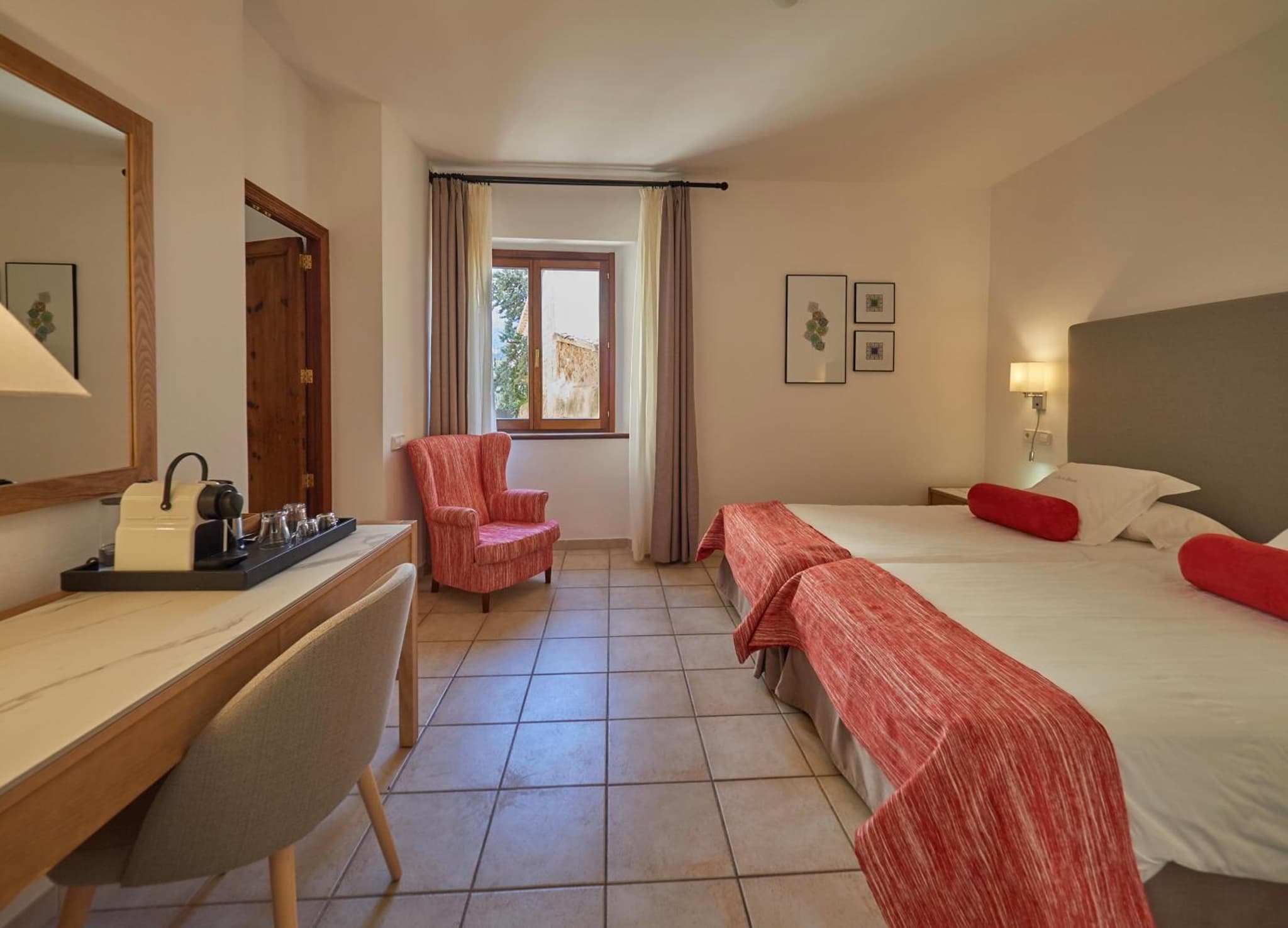 Hotel Ca'l Bisbe photo 4