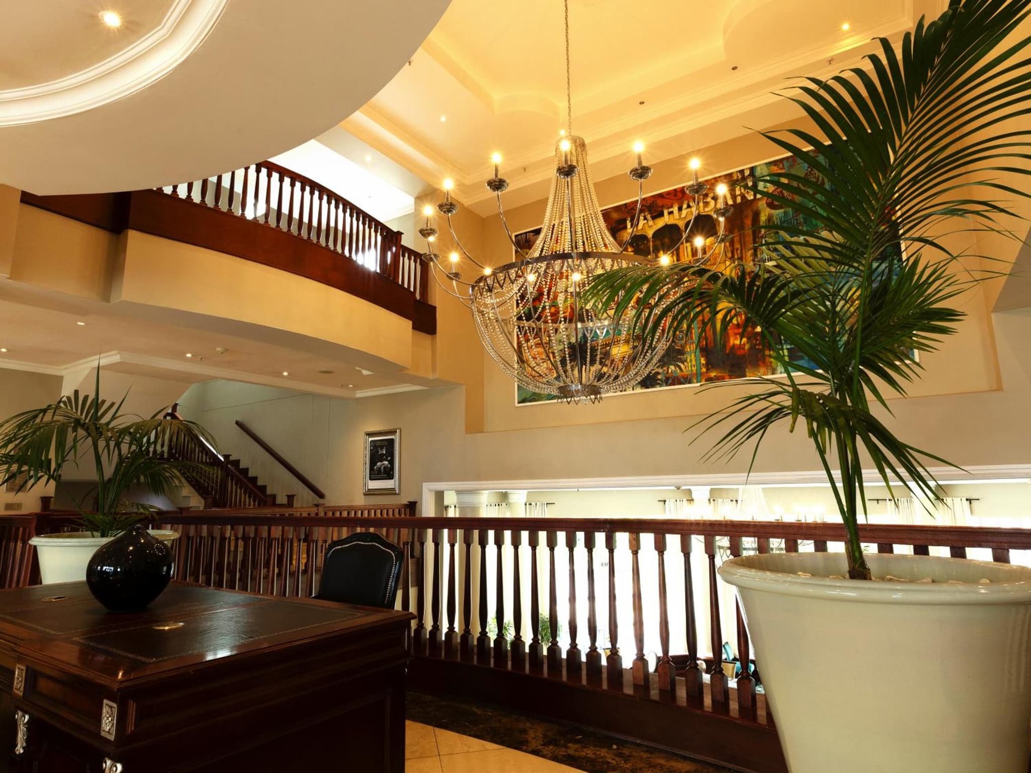 Hemingways Hotel photo 2