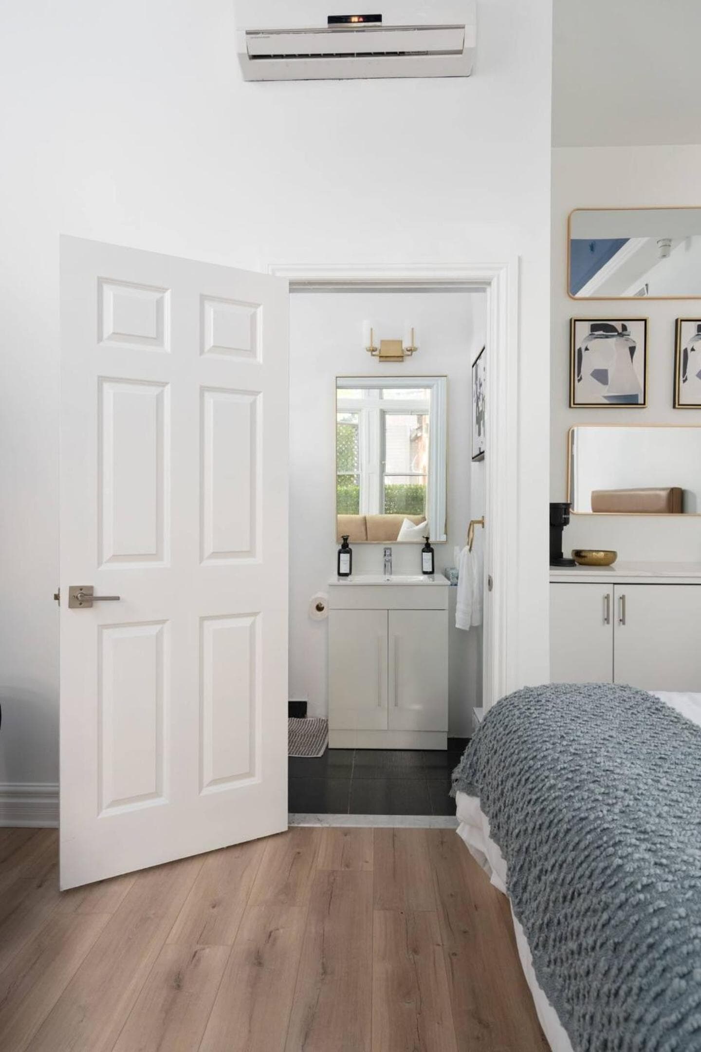 Penfield Suites photo 4