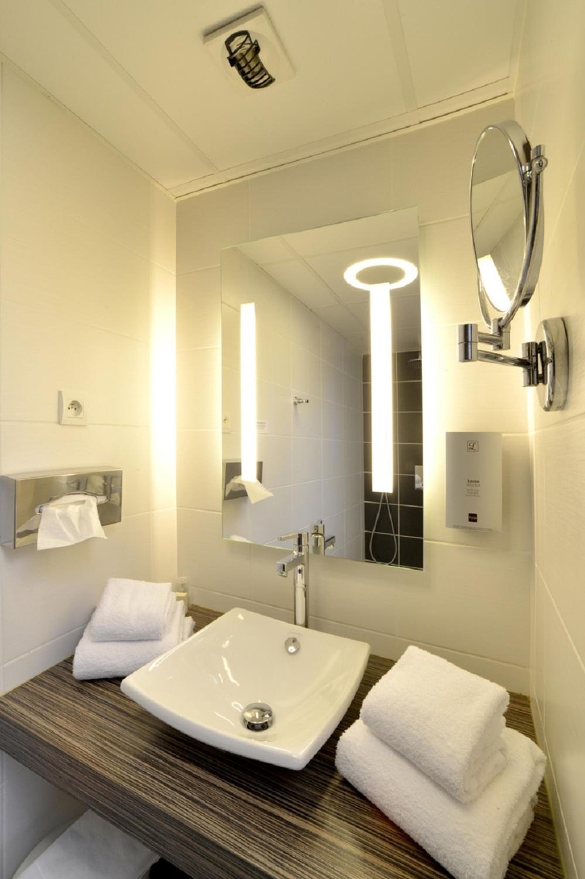 Logis Hôtel Victor Hugo & Spa photo 8