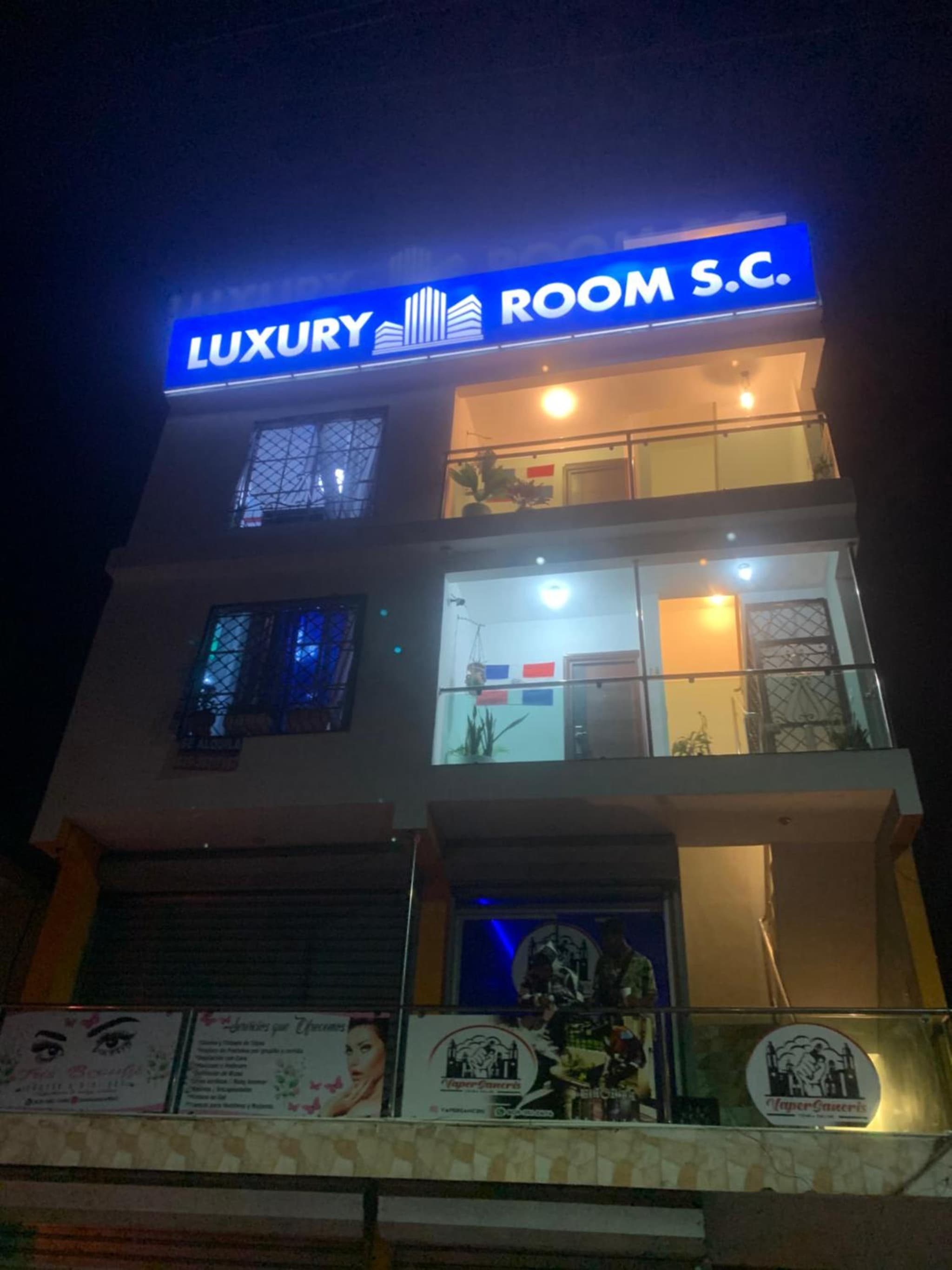 Luxury Room SC photo 7