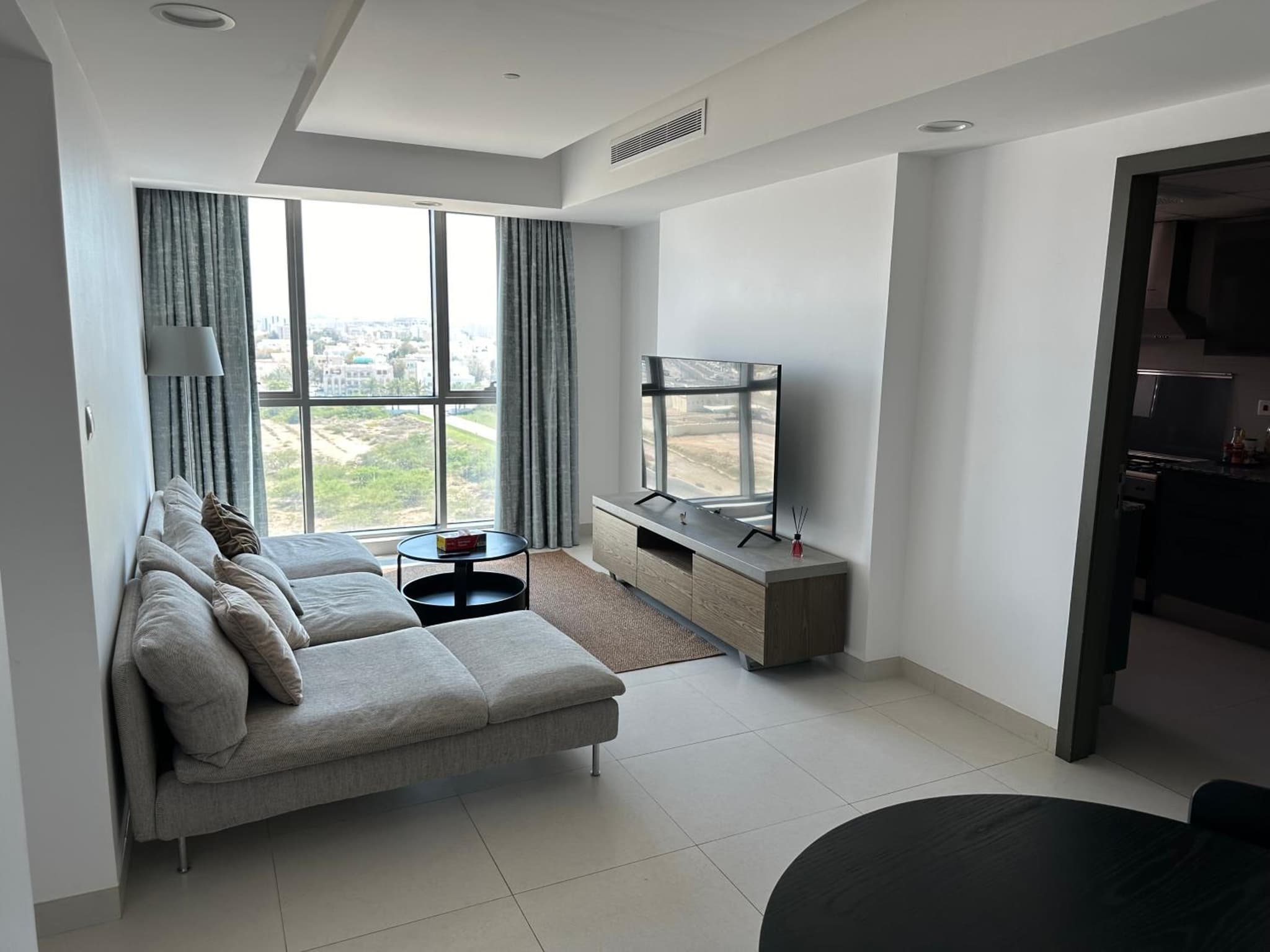Pinnacle Row Cityscape Haven