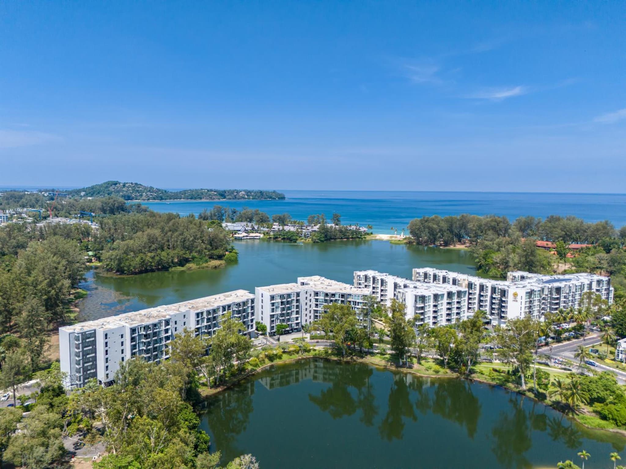 Laguna cassia residences