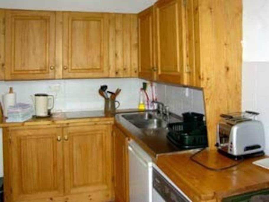 Deerpark Holiday Cottage (1) photo 7