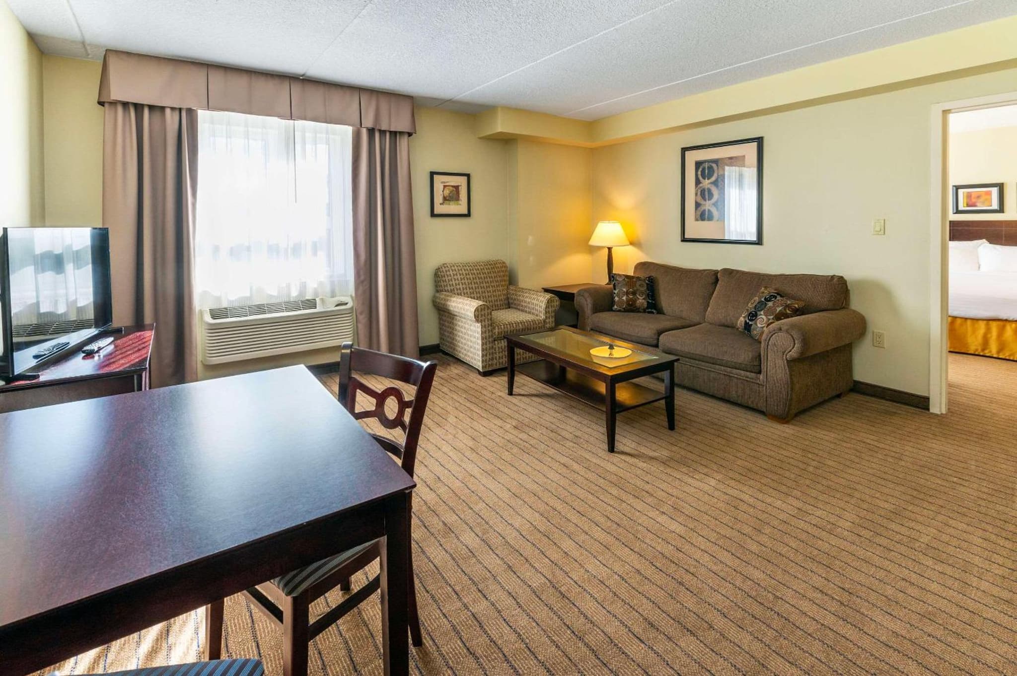 Comfort Inn & Suites photo 5