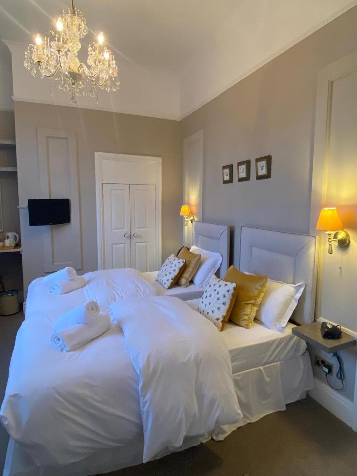 Alexandra Court Hotel photo 4