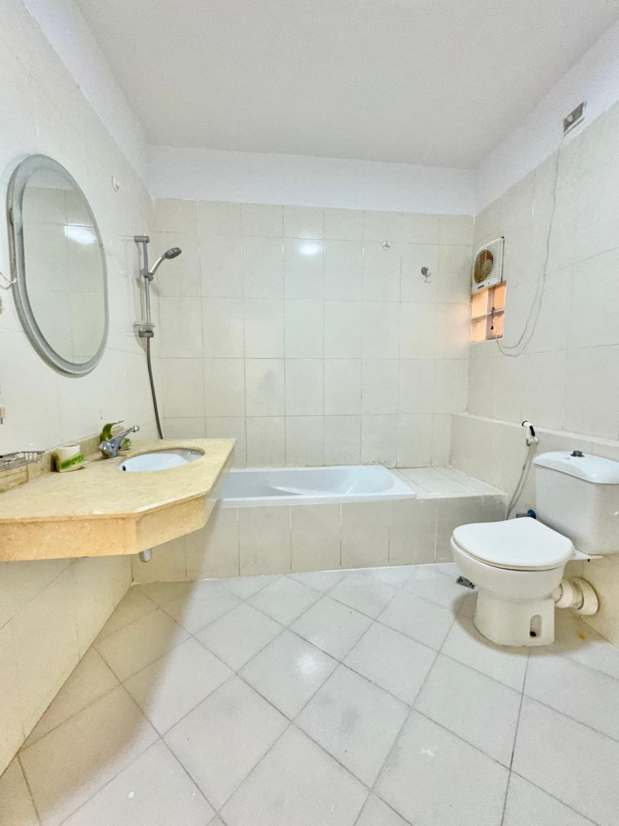5-BRS Beachfront Standalone villa - Ein bay photo 3
