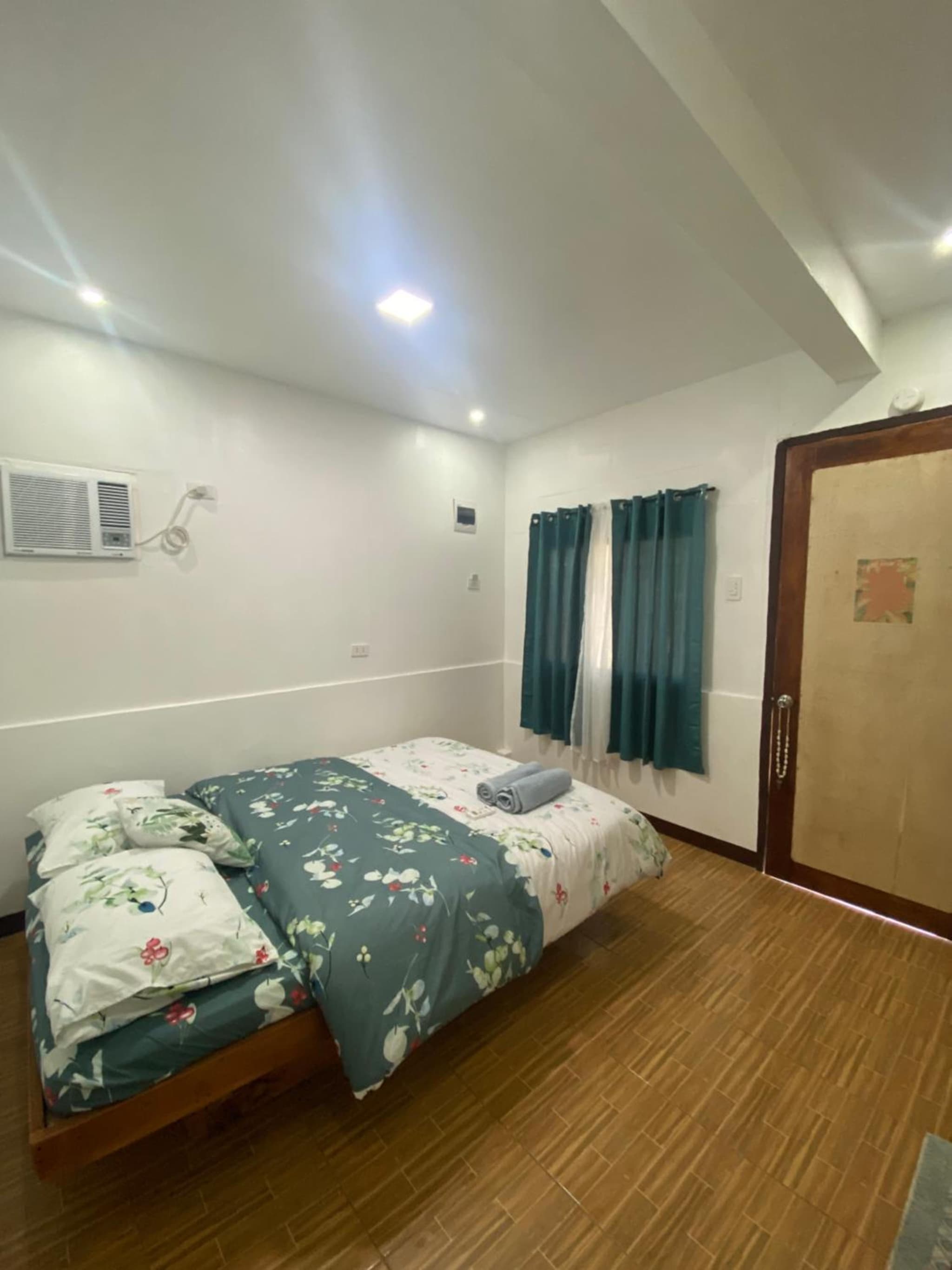 Moalboal Panagsama beach TopBudz Hostel photo 3