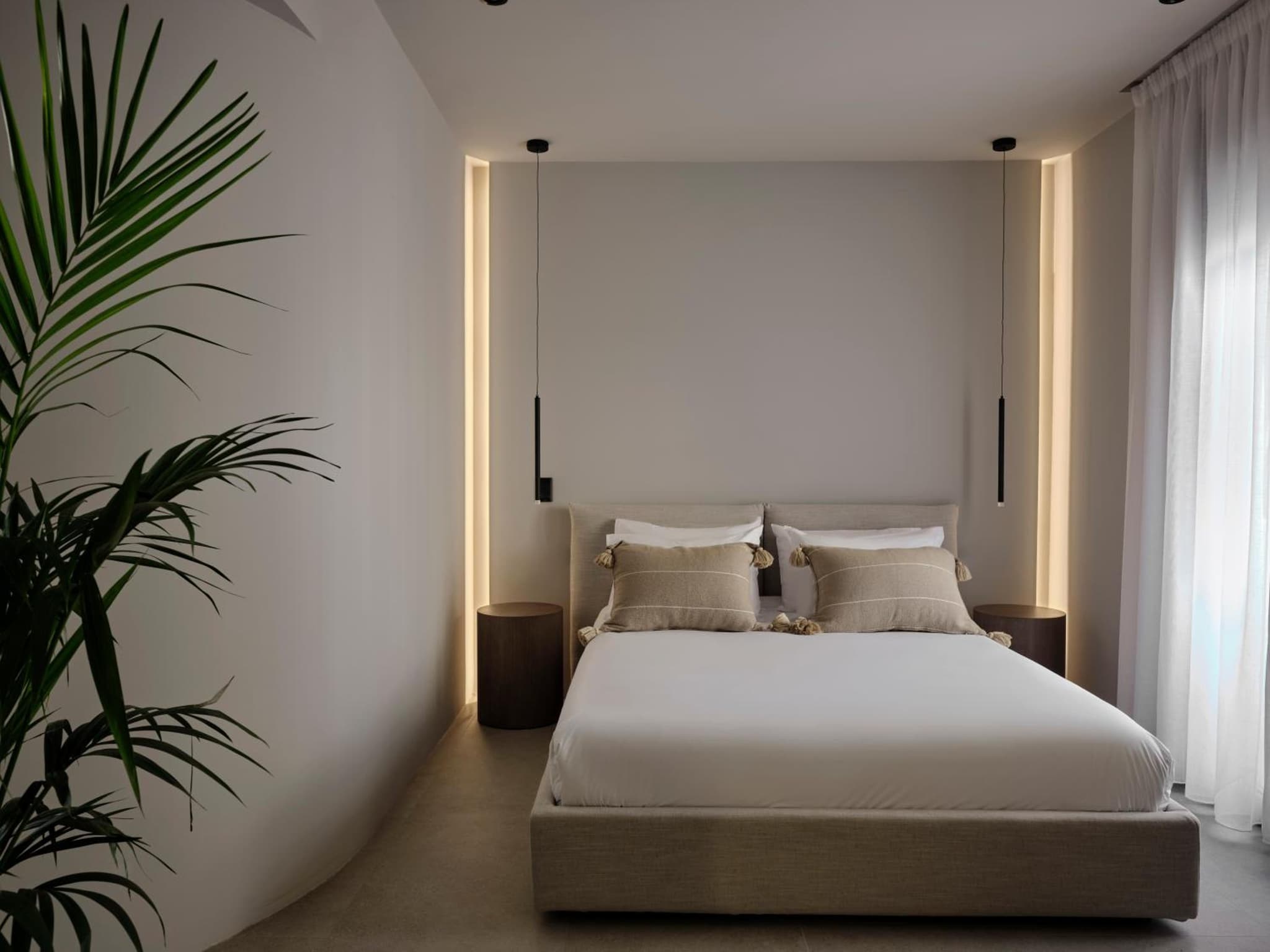 Bond Smart Living Suites photo 9