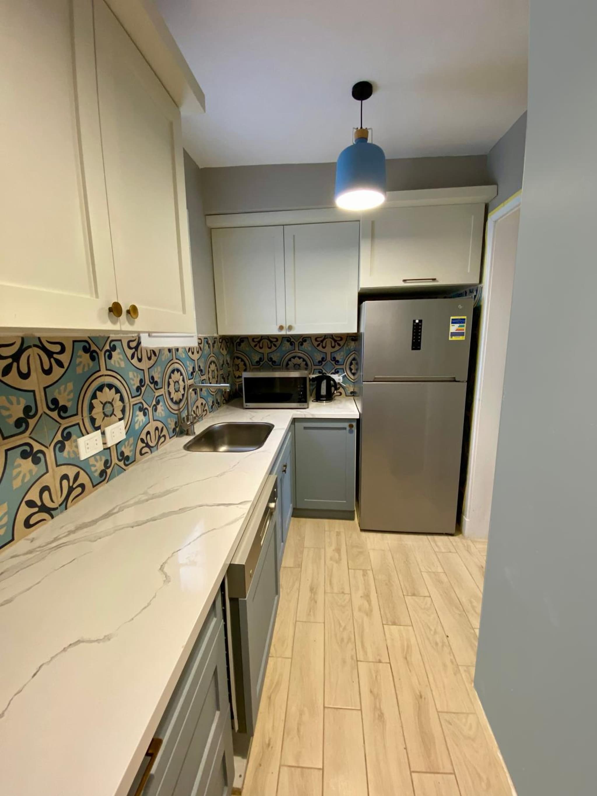 Luxury Beach Living in Mountain View photo 6