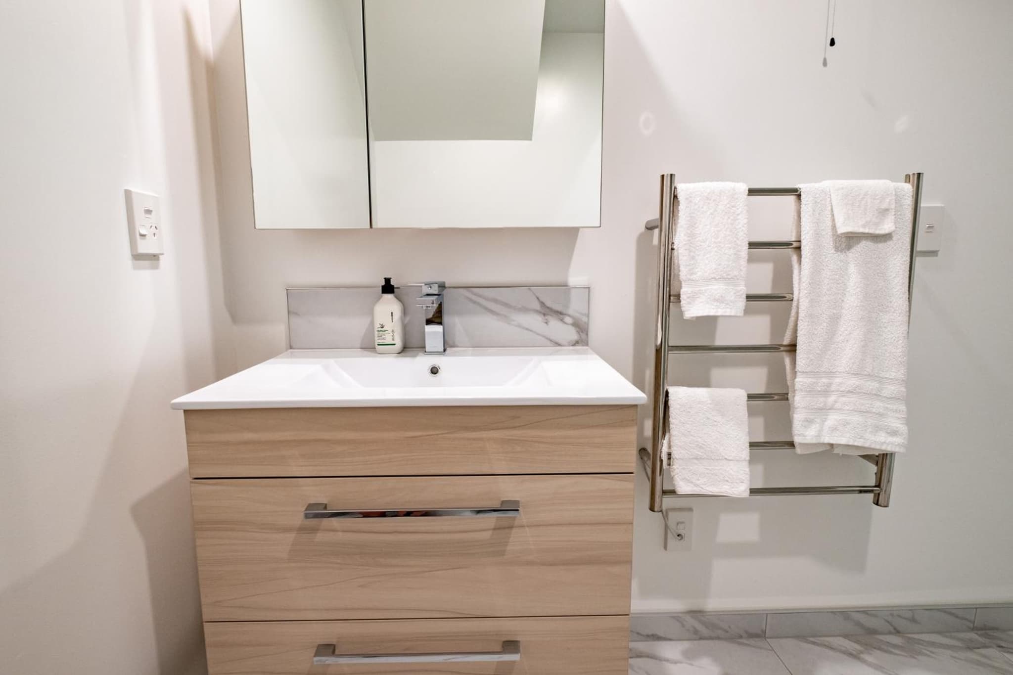 Spacious CBD 3BR- Walk to Parakiore Recreation Center,CBD, Hosp, & Oval photo 5