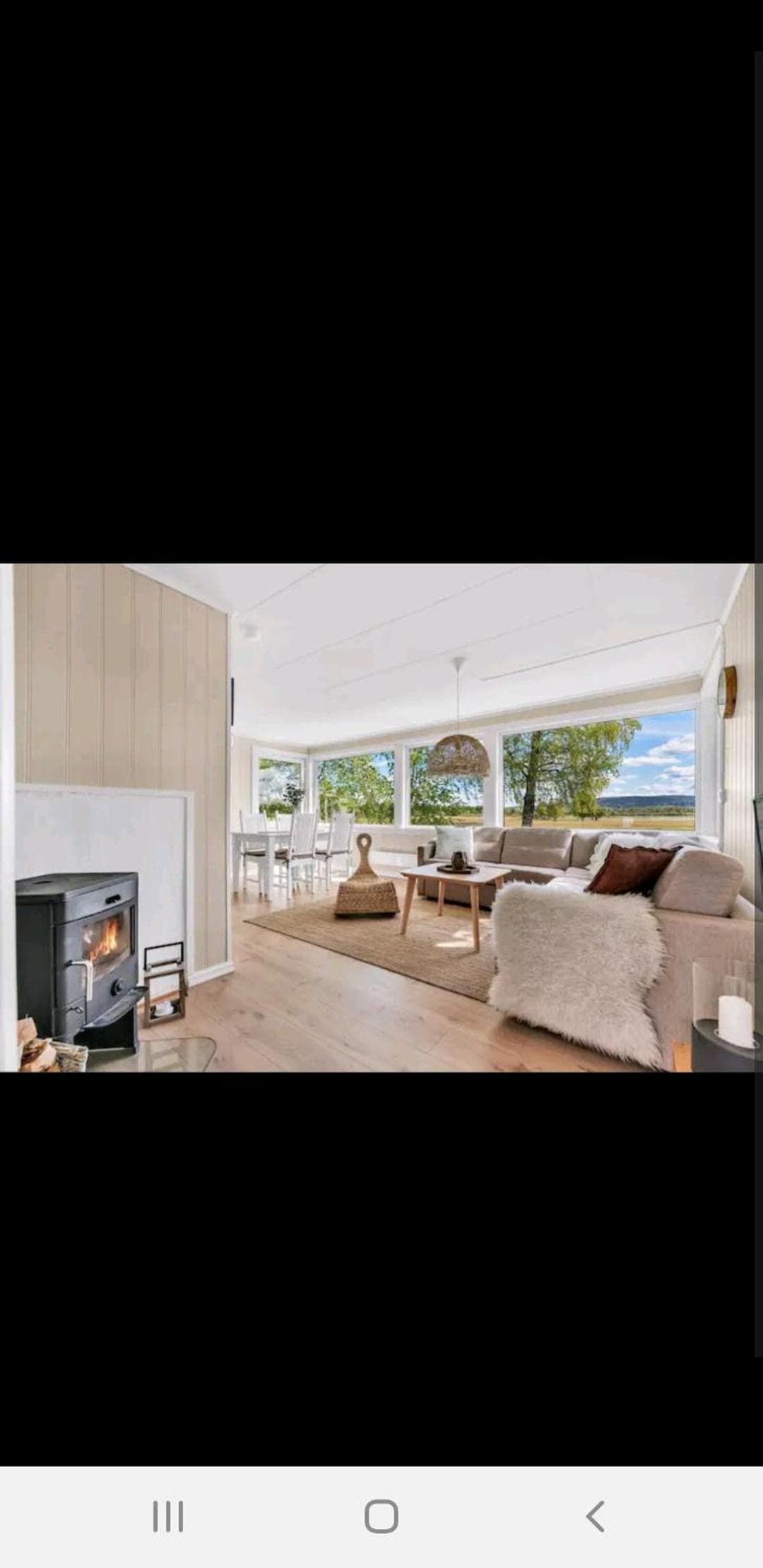 Hytte ved elv photo 3