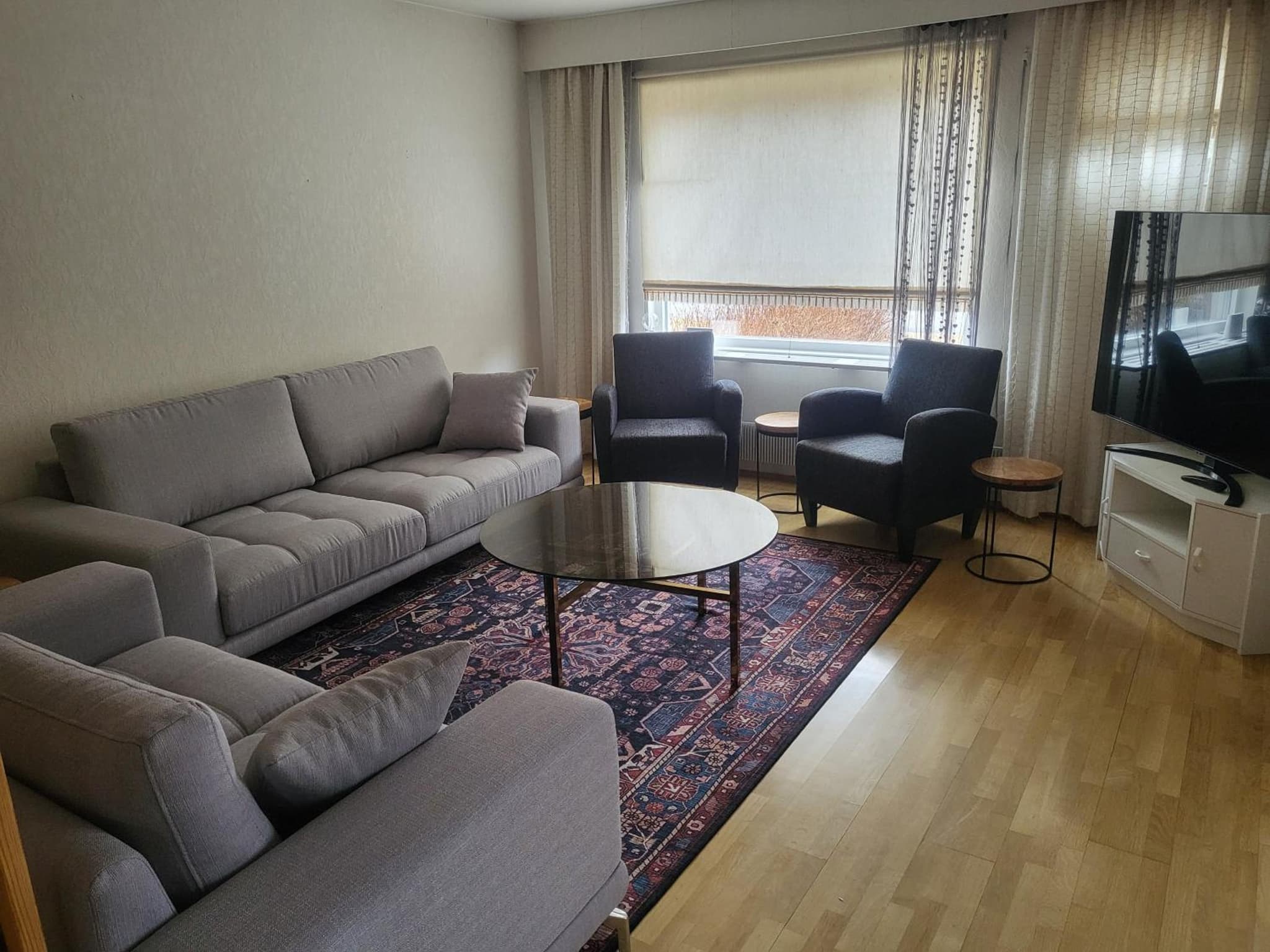 Apartment 136 m2 with 3 bedrooms and 2 livingrooms, 2 floors, walking distance to all amenities