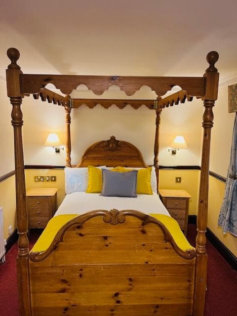 Crown & Cushion Hotel photo 6