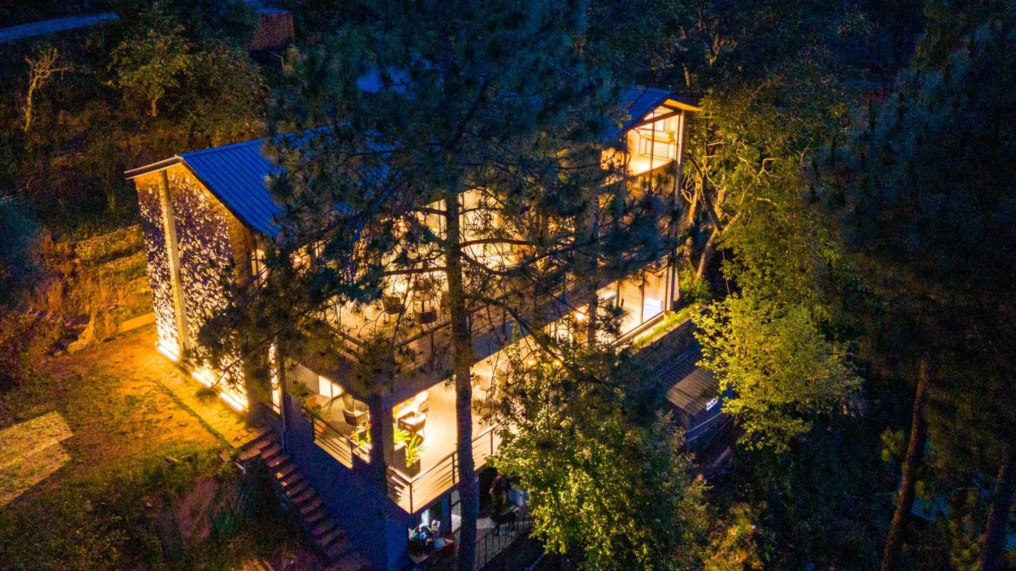 SaffronStays The Hill Abode photo 4