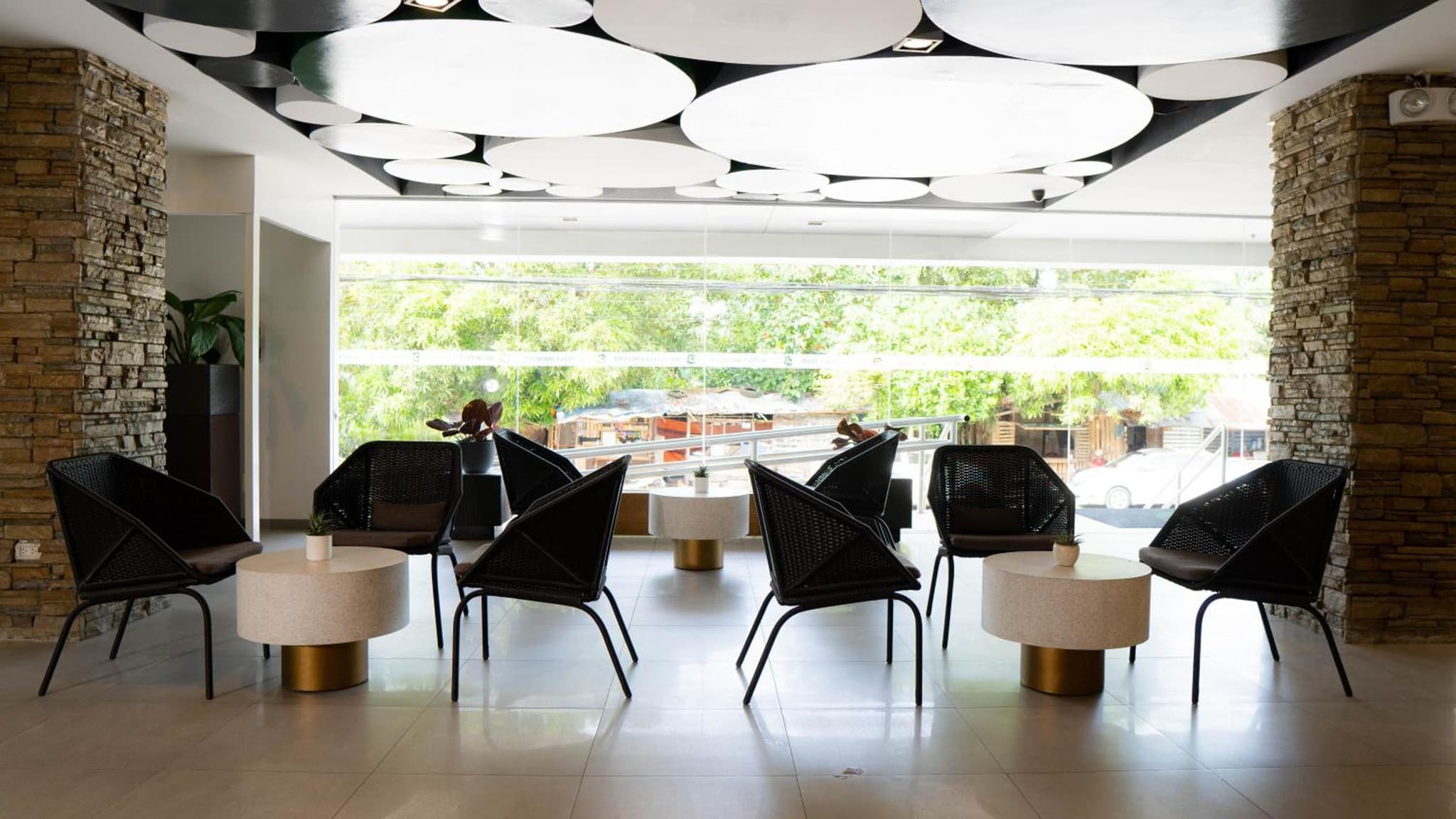 Go Hotels Plus Bacolod - Newly Renovated photo 4