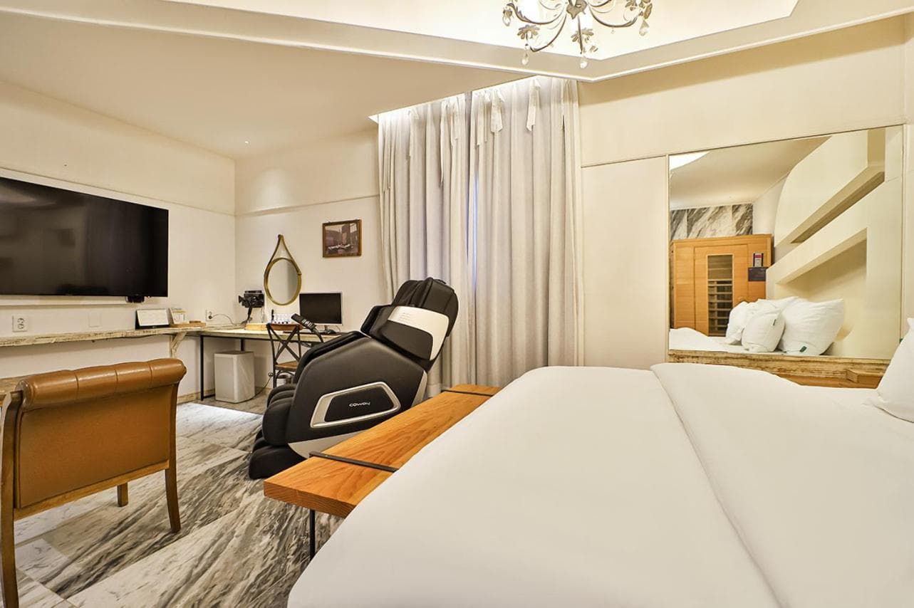February Hotel Gimhae photo 4