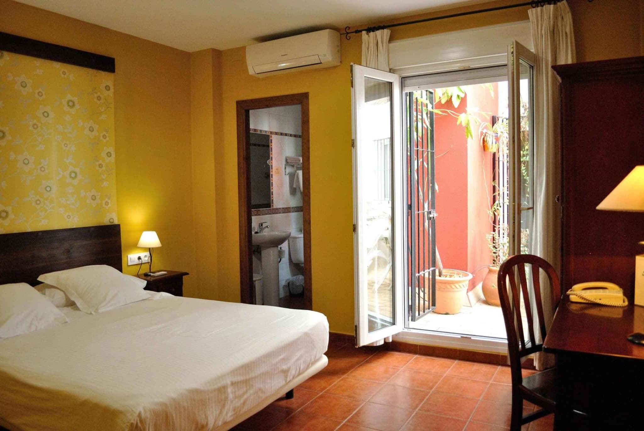 Hostal La Andaluza photo 6