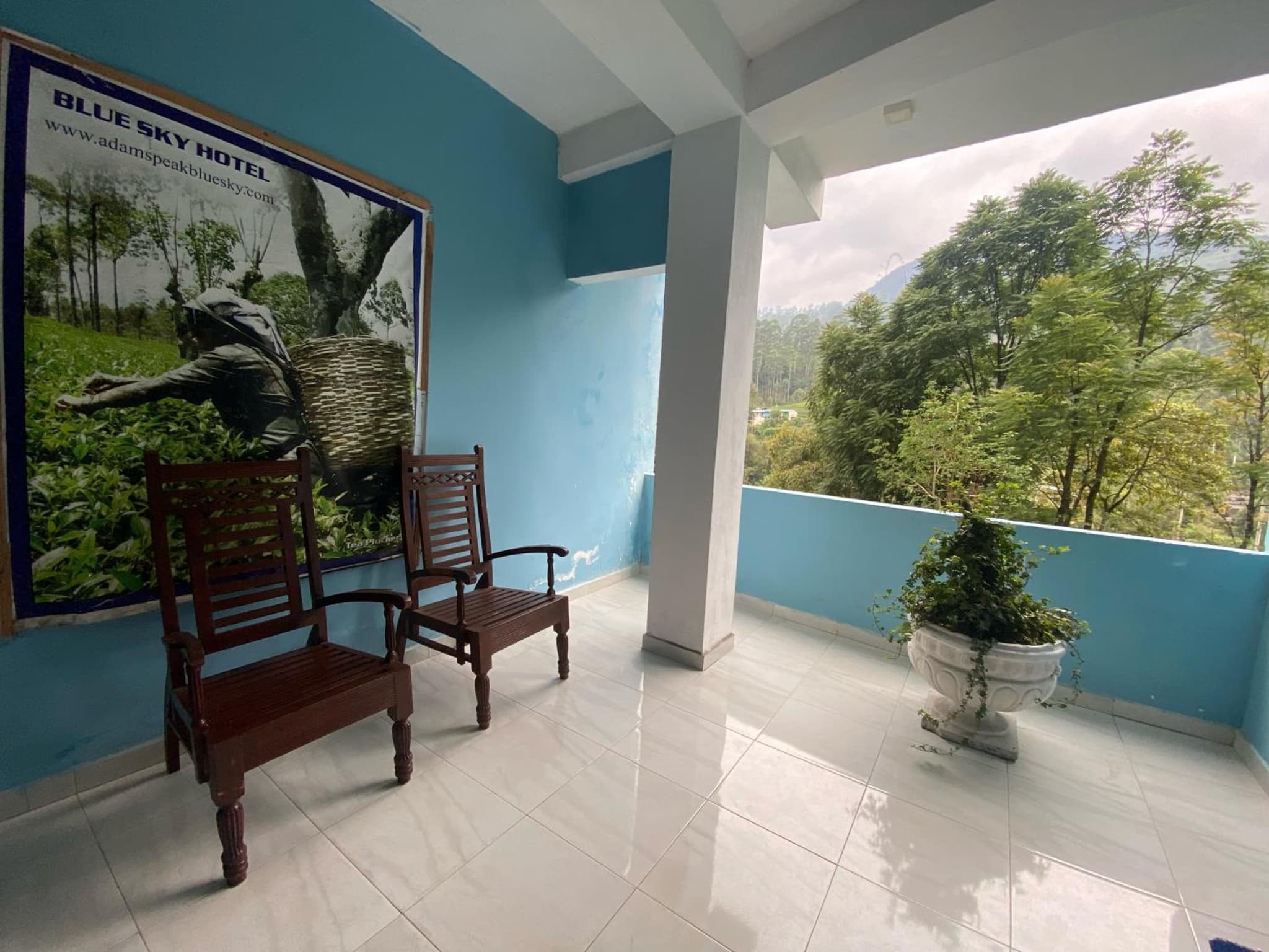 Blue Sky Guest House And Restaurant photo 2