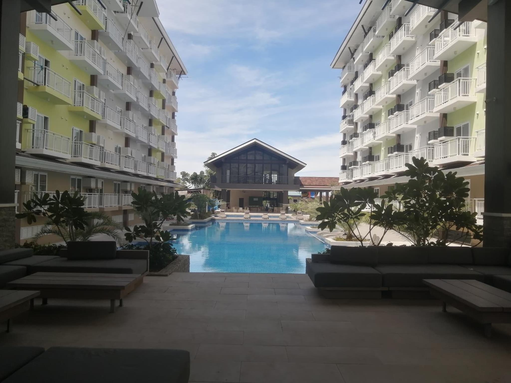 Condo Azur Suites A326 Amani Resorts Residences , 5 minutes Airport, Netflix, Stylish, Cozy with Luxurious Swimming Pool photo 5