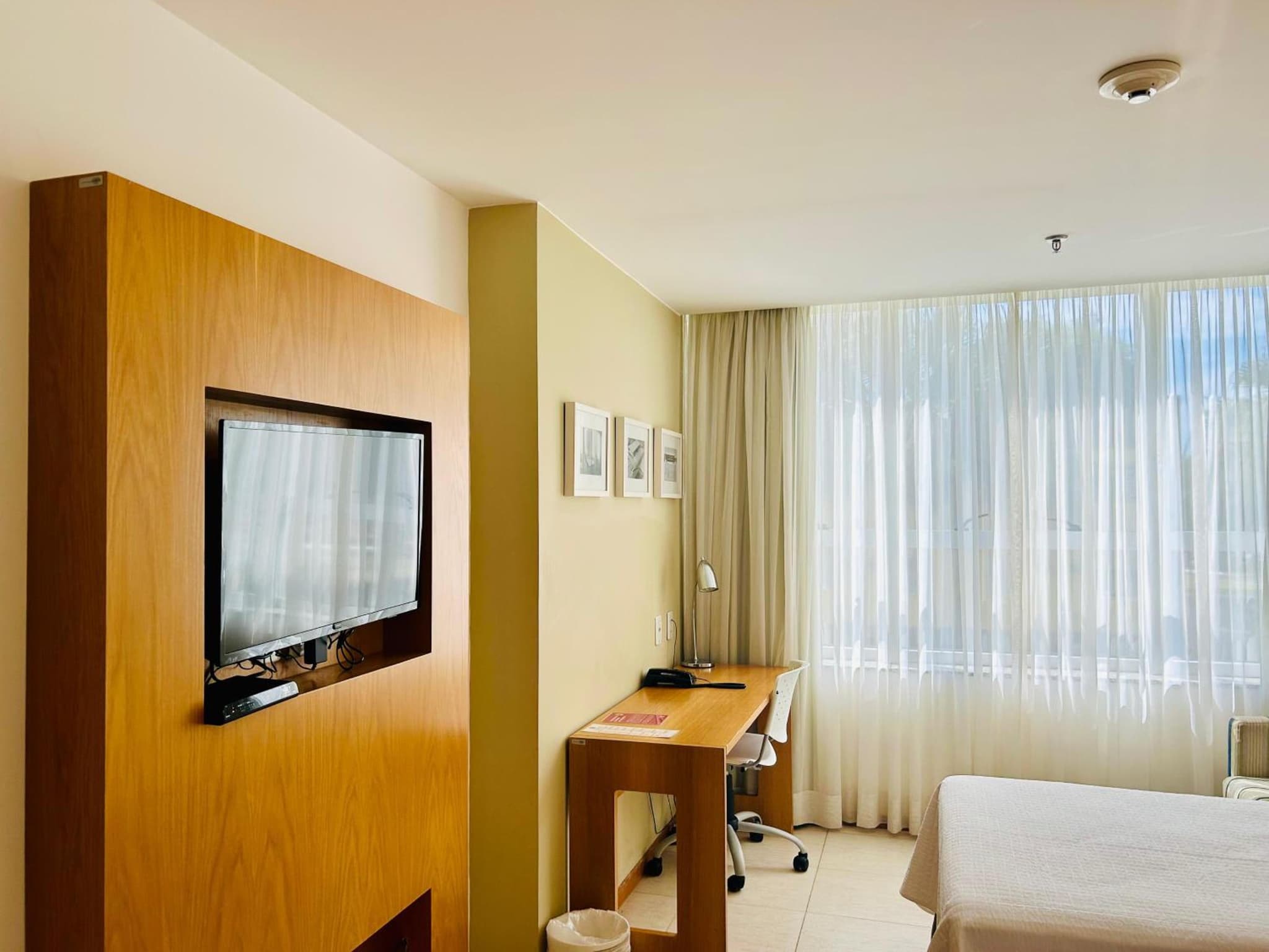 Naoum Hotel photo 5