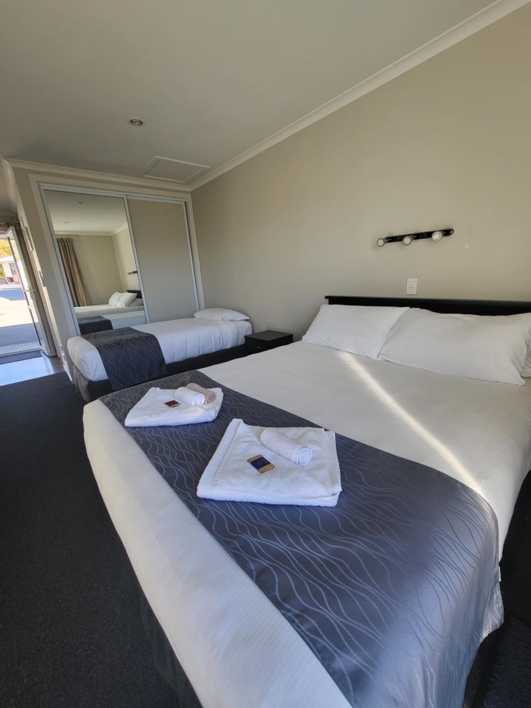 Ferrylink Motel photo 9