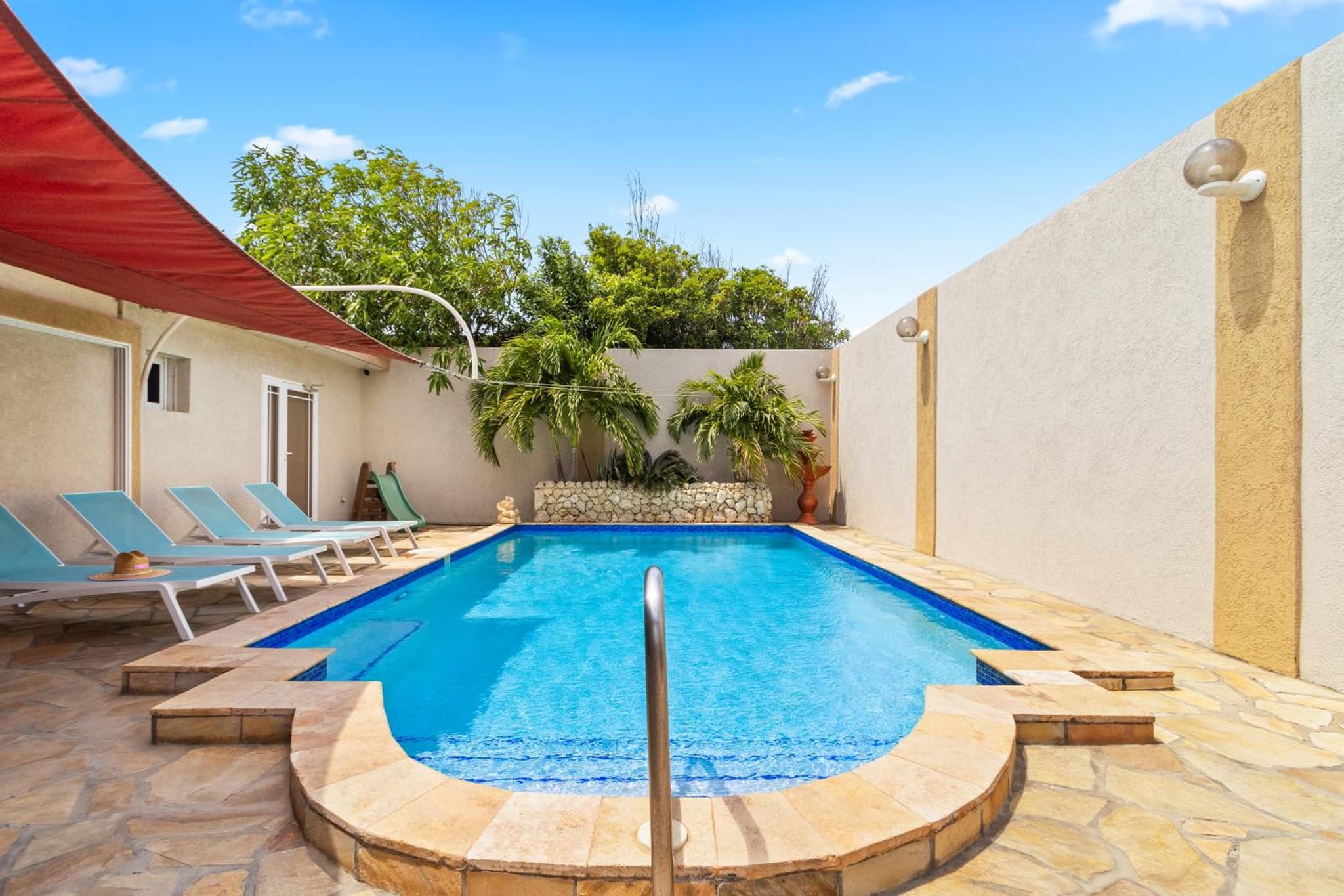 LARGE Villa with VIEW Private Pool FREE Utilities photo 5