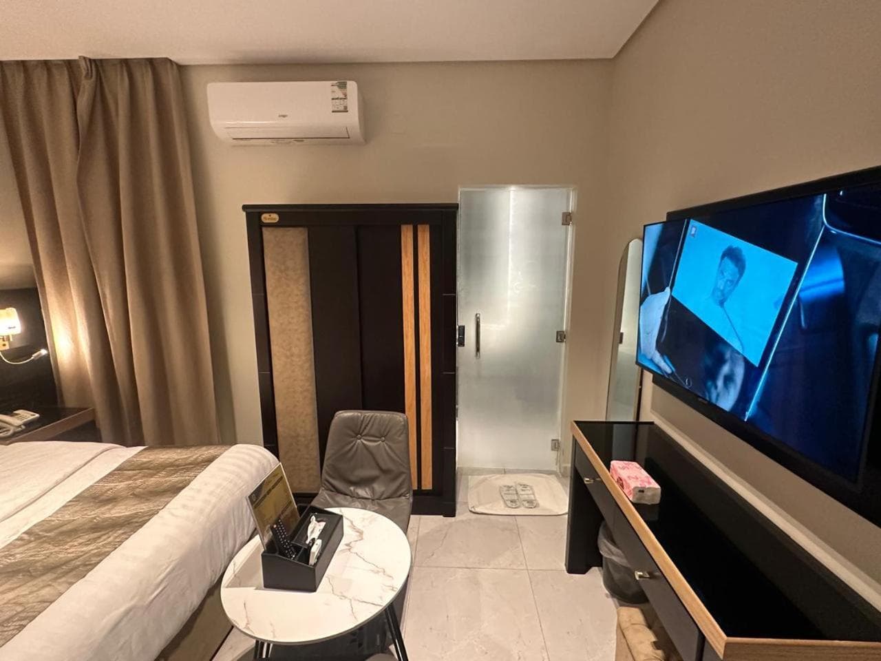 Golden Galaxies Serviced Apartments photo 8