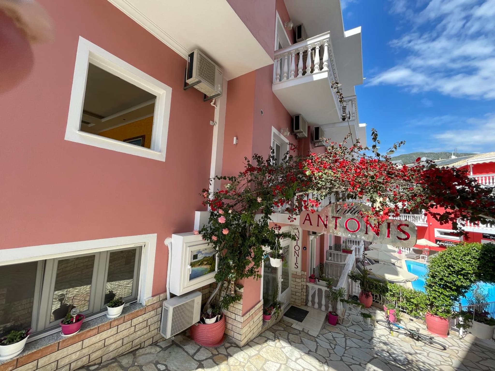 Villa Antonis