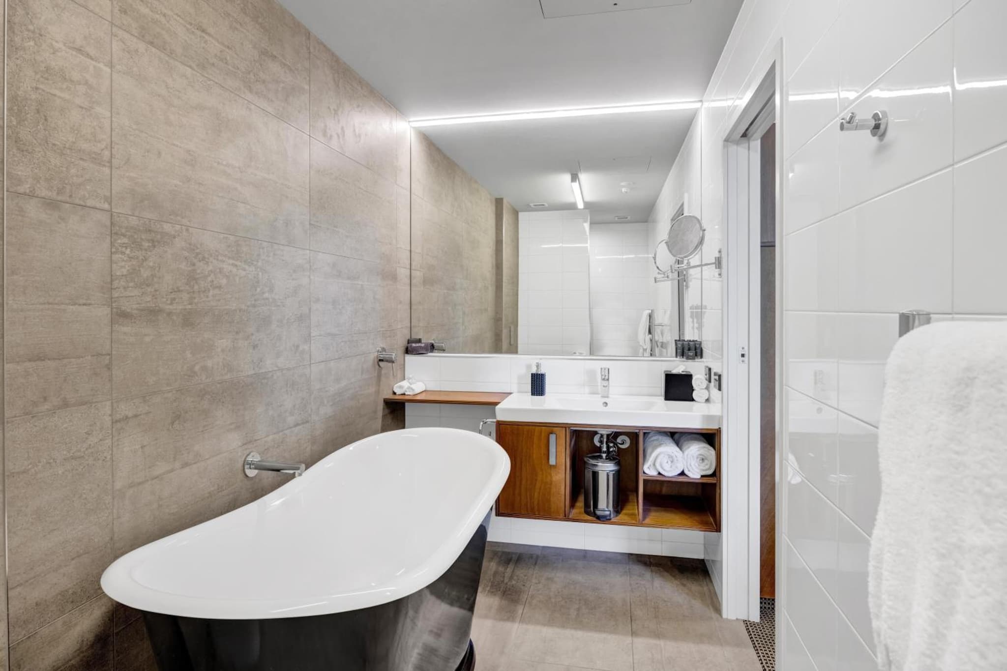 King and Queen Hotel Suites photo 6