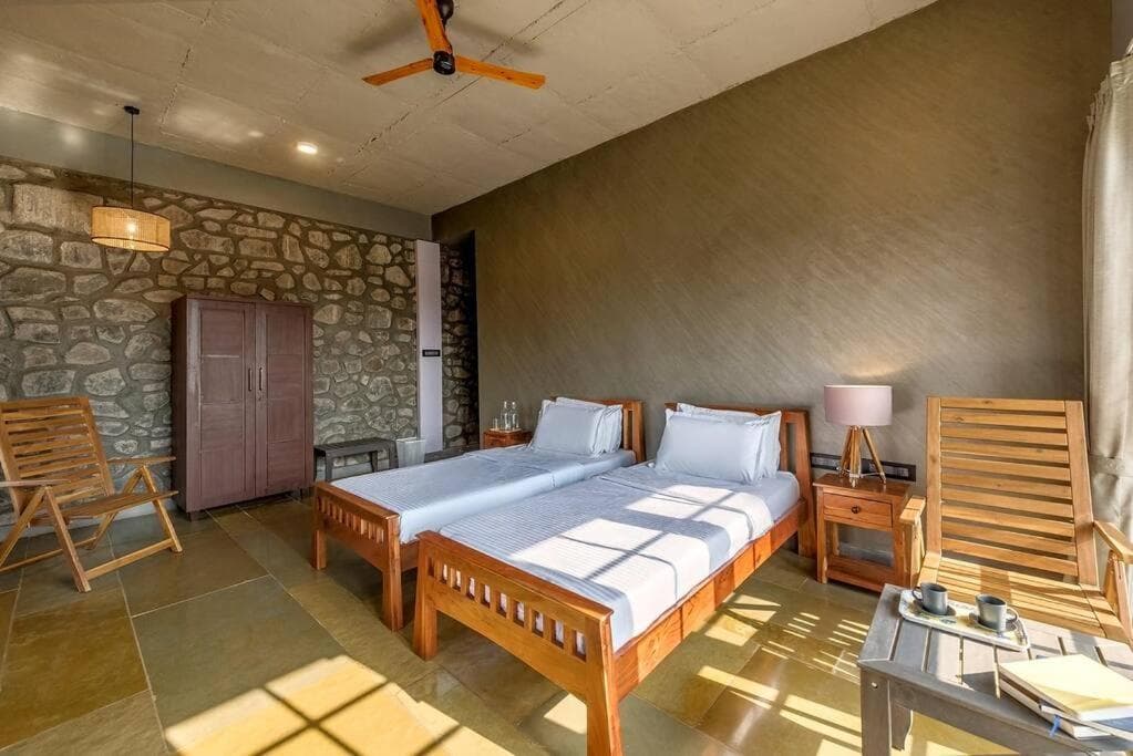 STONE Mansion by Phoenix Stays Igatpuri photo 9