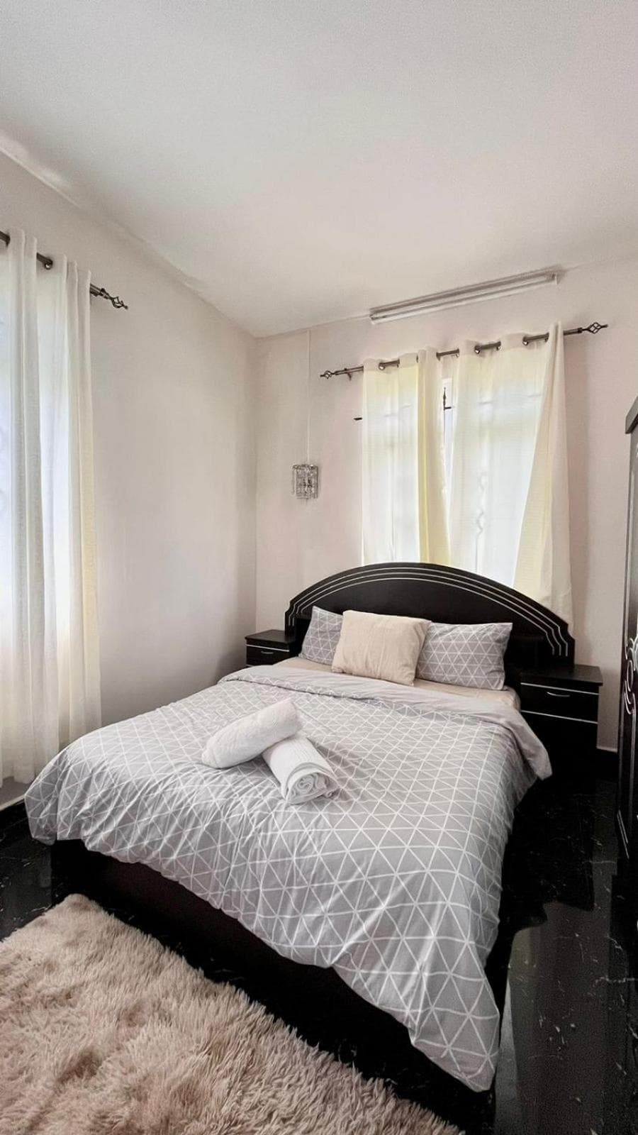 Cozy Apartment with Pool & 10 mins walk to Beach photo 5