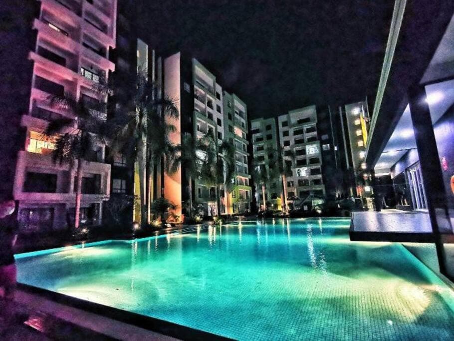 3R Guest House Manhattan Condominium