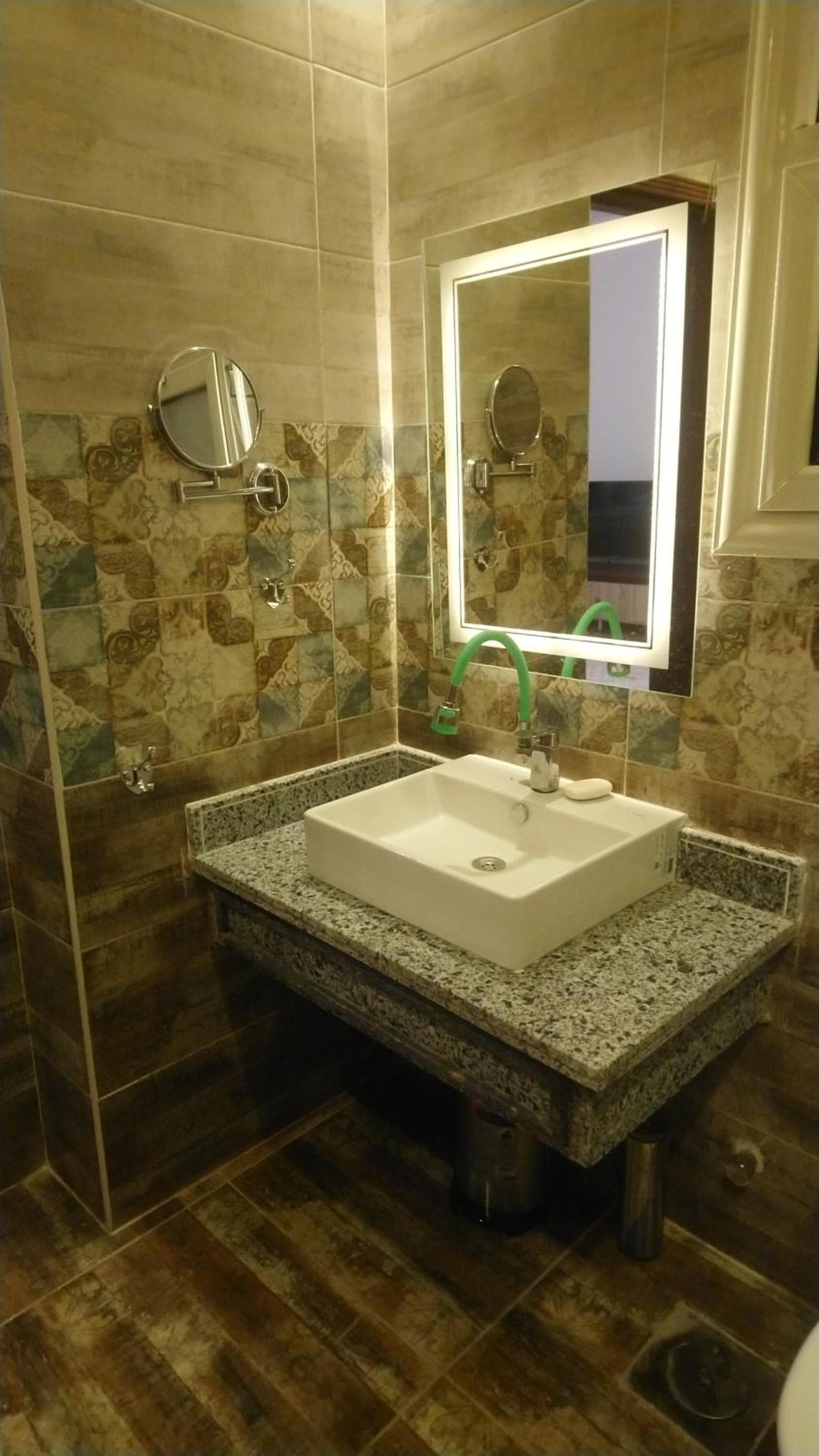 Apartments Next to Mivida photo 6